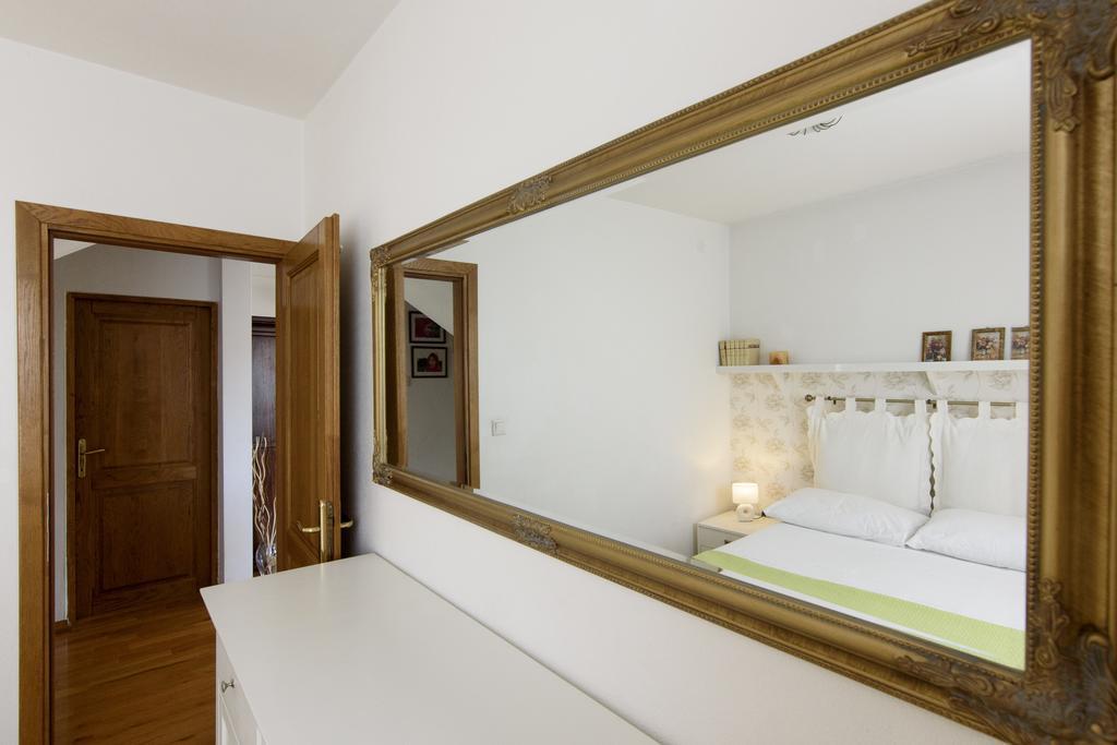 Basic Apartman Lägenhet Zadar Exteriör bild